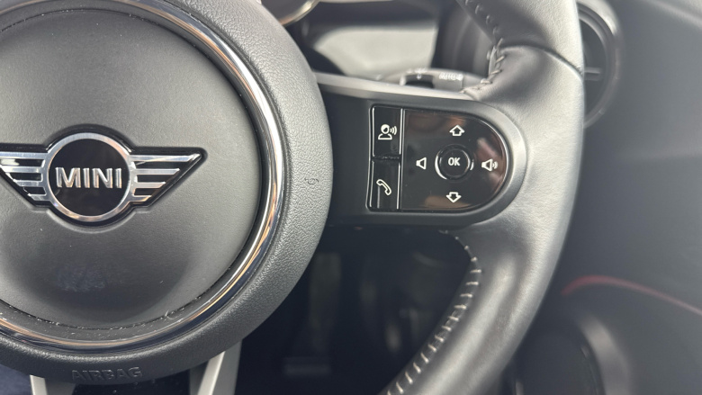 MINI Hatchback 1.5 Cooper Sport Premium 3dr Auto Petrol Hatchback